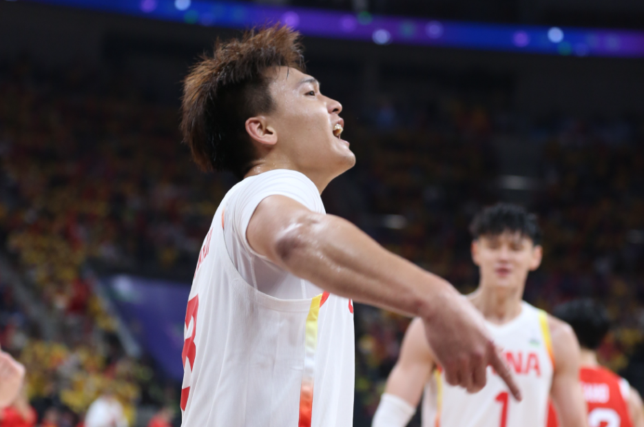 北京男篮除, 曾凡博上赛