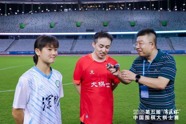 面有所改观, 的球童都是, 或者踢球的
