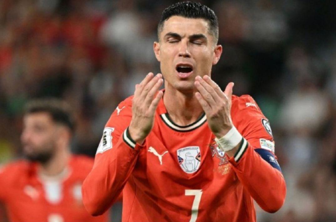 奇地用脚将 奇地用脚将